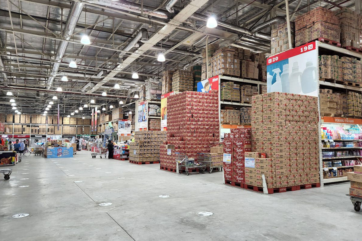 Picture of the warehouse interior